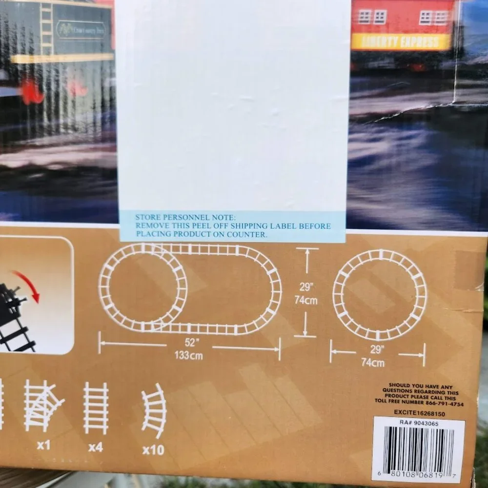 NEW Christmas Train Set 6 Car Locomotive Electronic Train Set Battery Operated L